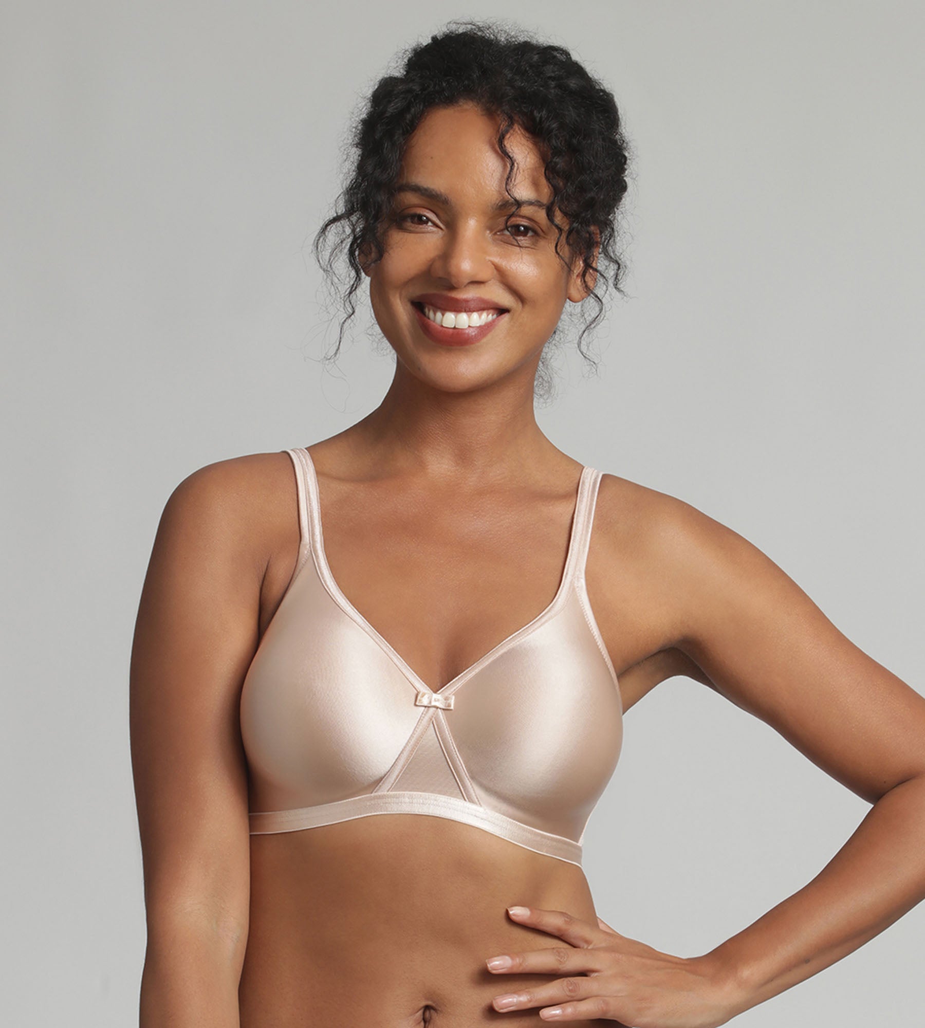 Playtex® Soutien-gorge sans armatures beige effet satiné Cœur Croisé Satiné