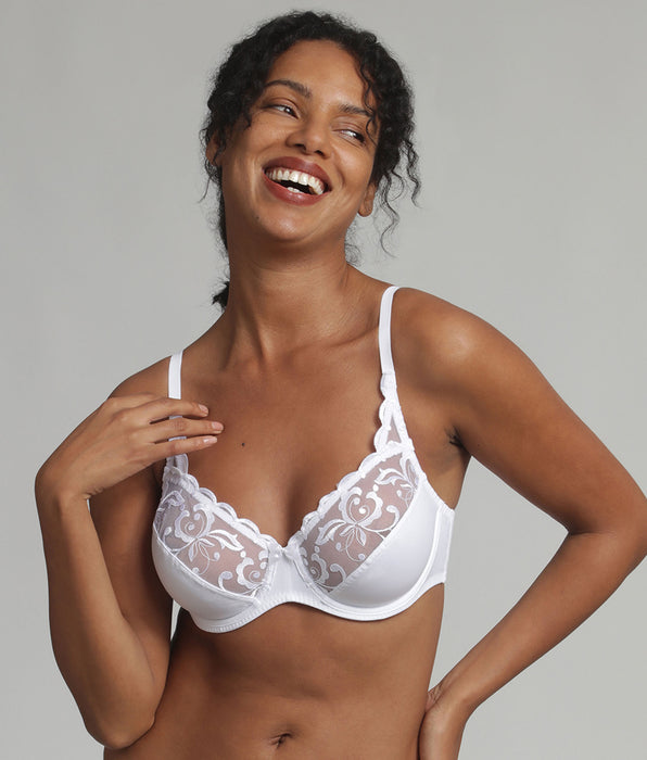 Playtex® Soutien-gorge emboîtant blanc Essential Elegance Broderie