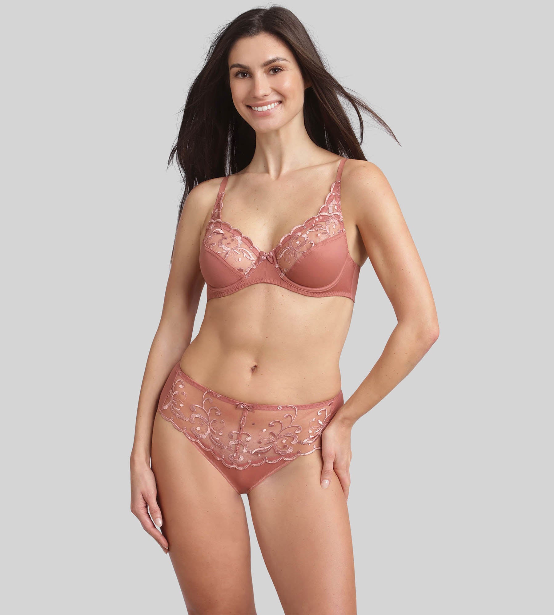 Playtex Soutien-Gorge Avec Armatures Flower Elegance En Dentelle Maintien Parfait x1 Femme, Noir, 100F Playtex Soutien-Gorge Avec Armatures Flower Elegance En Dentelle Maintien Parfait x1 Femme, Noir, 100F